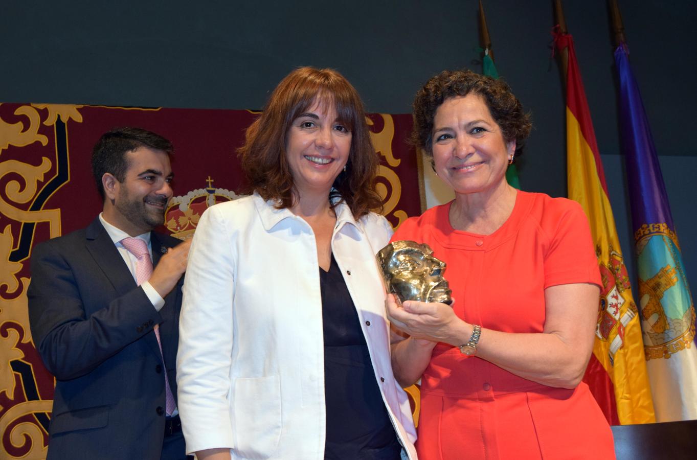 Premios Ibn al-Jatib a la UGR y José Tarifa