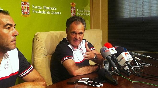Caparrós: "La idea es ir a La Manga con la plantilla prácticamente confeccionada"