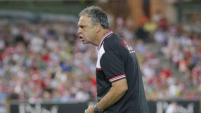 Caparrós, ante su primera gran criba