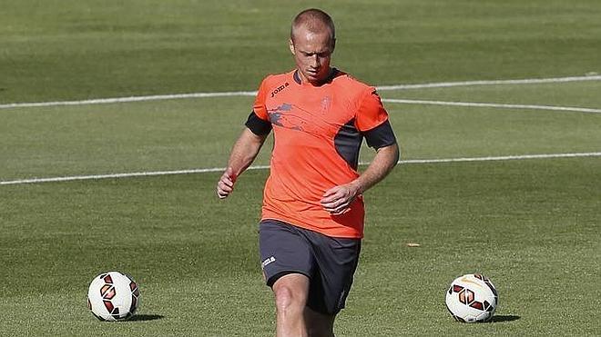 Larsson sigue sin entrar en una lista con Caparrós