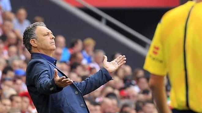 Caparrós solventó con éxito su reto pendiente ante el Athletic