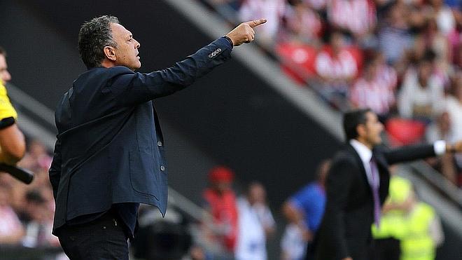 Otro quebradero de cabeza para Caparrós