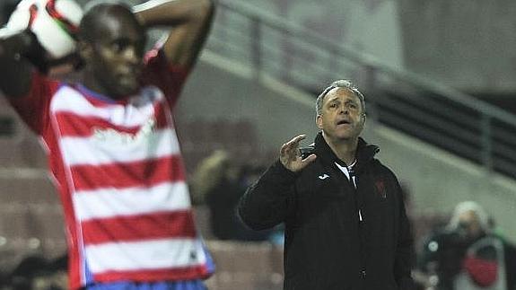 Caparrós ya ha empleado a veintiséis futbolistas