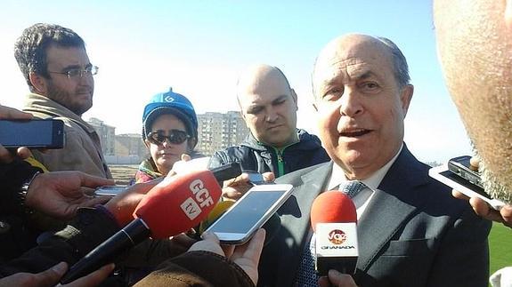 El alcalde dice que "hemos sabido acoplar los intereses del Granada y la ciudad"