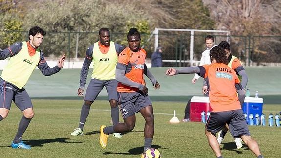 Caparrós ensaya la posibilidad de emplear a Luis Martins y a Mainz en la defensa