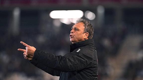 Caparrós: "Ha sido un palo, ahora mismo no me preocupa mi continuidad"