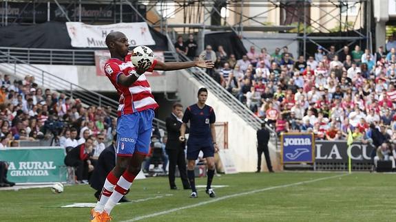 El Besiktas turco podría volver a la carga por Nyom