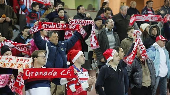 Encuéntrate en las gradas de Los Cármenes