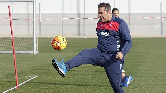 El Granada de Sandoval mejora levemente al de Caparrós