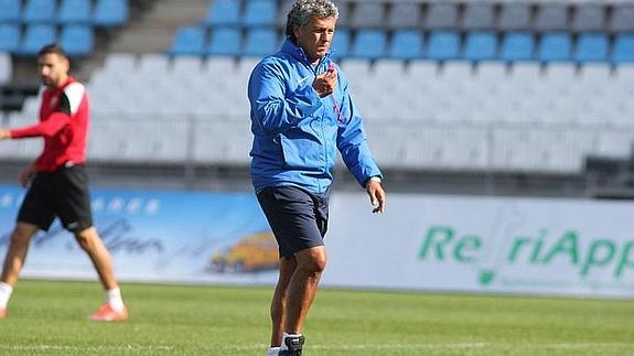 Gorosito trabaja tácticamente con Osasuna en la mirada