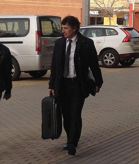 «Intentaremos salvarnos y potenciar después el club»