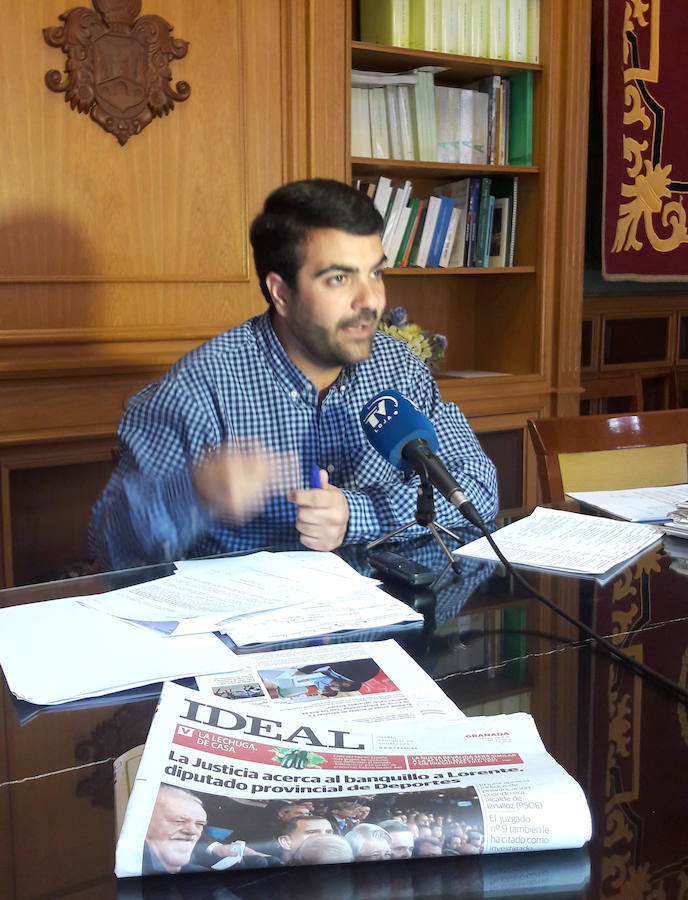 Camacho defiende la devolución de subvenciones "para que no le costara dinero al Ayuntamiento"