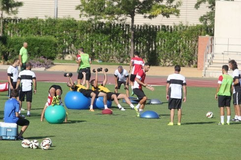Almería y Murcia se repartirán la pretemporada de la UDA a falta todavía de una confirmación