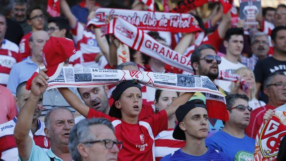 Encuéntrate en las gradas de Los Cármenes