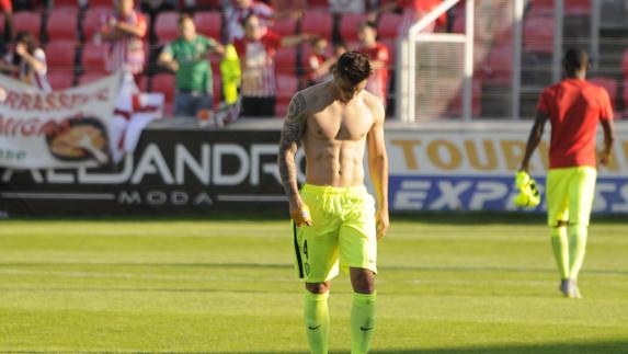 El Almería se diluye en Huesca y firma un pésimo partido