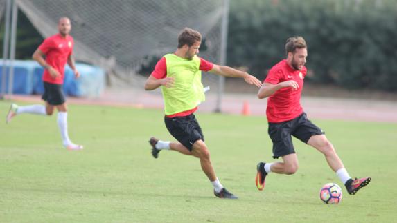 José Ángel, con opciones de jugar, y Chuli vuelven a la convocatoria