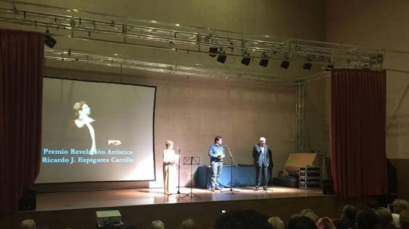El director de la Banda Sinfónica Municipal recibe el galardón 'Revelación artística' de los Premios Nacionales Cultura Viva