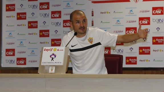 Soriano: "El Sevilla Atlético está haciendo las cosas muy bien"