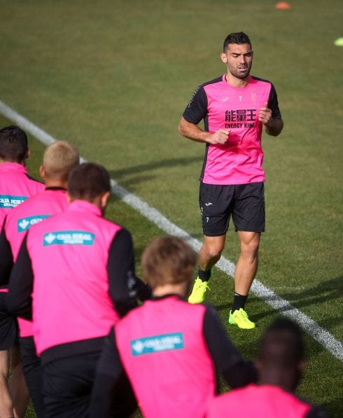 Barral no concreta su salida, pese a contar con propuestas