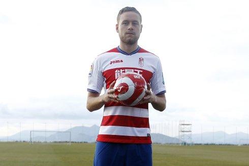 Fortaleza islandesa y juego aéreo para Alcaraz