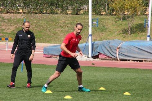 El Almería quiere controlar el balón ante el Levante para tratar de sorprender