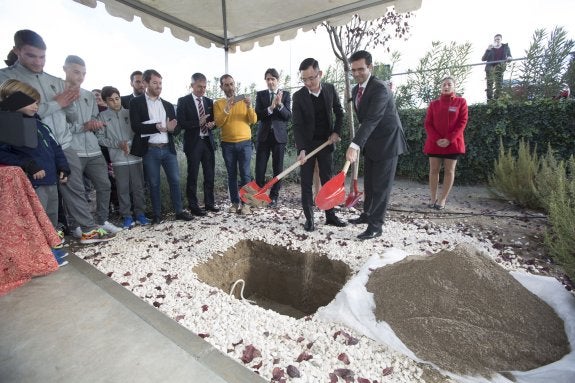 La obra para la ampliación de la ciudad deportiva no ha empezado