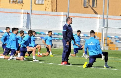 Los entrenadores prometen sorpresas e intensidad para el derbi de este domingo