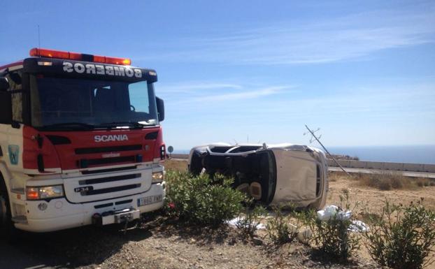 Herida una mujer tras un accidente que ha ocasionado retenciones en la A-7, en Aguadulce
