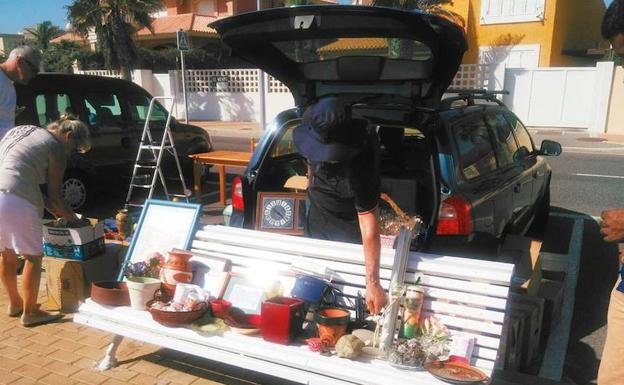 Vecinos de La Urbanización celebraron un nueva edición del ‘Car Boot Sale’