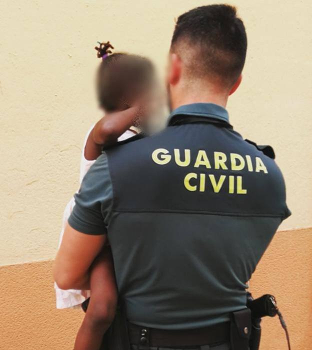 Acepta 10 meses de prisión por dejar sola en su casa a su hija de 3 años