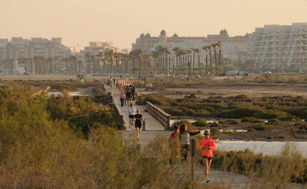 Los planes para Las Salinas pasan su primer trámite con la abtención de C’s y la no adscrita