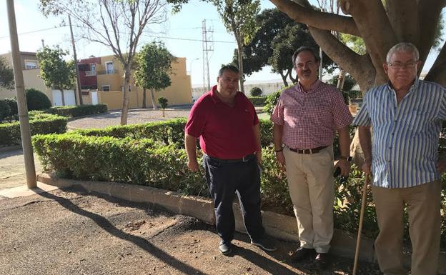 El PSOE critica el abandono de El Solanillo y reclama mejoras en las comunicaciones