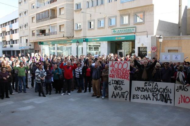 El proyecto de urbanización de Las Salinas moviliza a casi una docena de colectivos