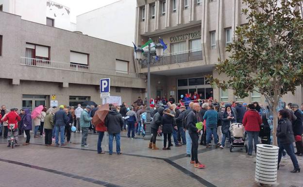 PSOE, IU y Tú Decides pedirán que se devuelva lo cobrado de más con el «tarifazo»