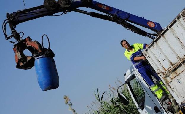 El proceso de adjudicación del contrato de basuras despierta críticas en la oposición