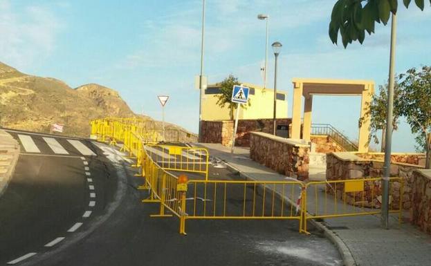 El Ayuntamiento pide responsabilidades a la empresa que hizo el mirador de Las Colinas