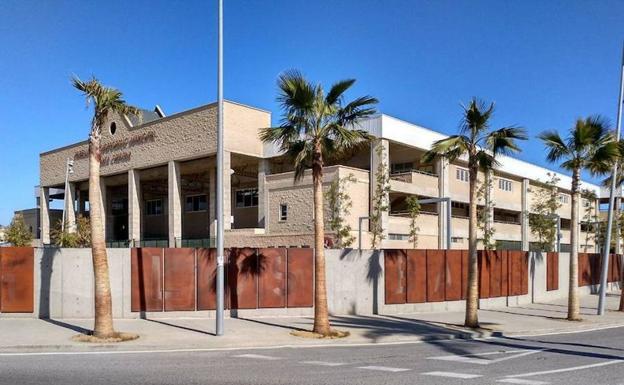 El Ayuntamiento gasta más de 32.000 euros en un cartel del parque de Los Bajos