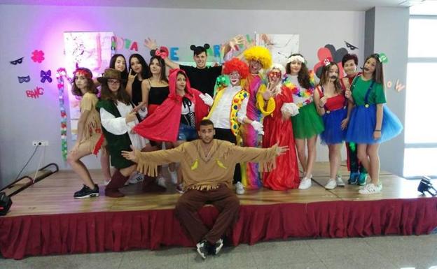 Juventud prepara el primero de sus talleres de animador turístico de hoteles