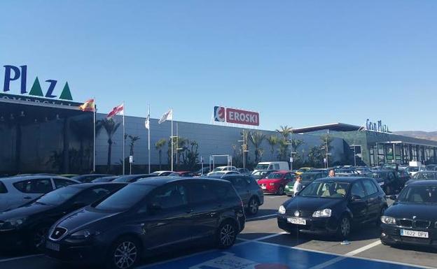 Eroski inicia este jueves la liquidación de 35.000 productos de su hipermercado de Gran Plaza