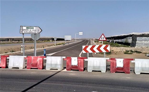 IU pide explicaciones a la Junta por el cierre del enlace de El Solanillo con la variante