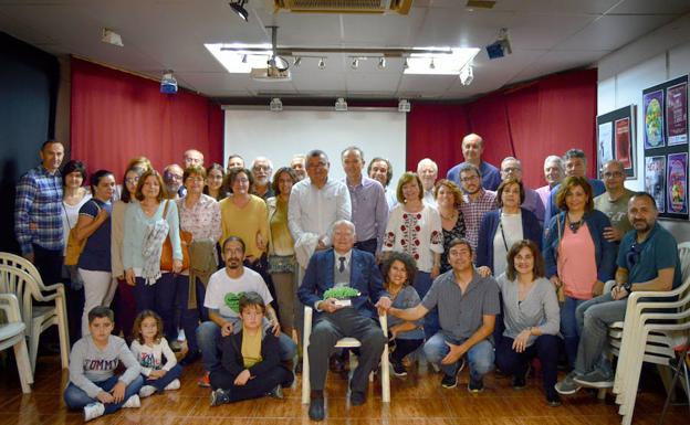 Homenaje y reconocimiento social para el historiador Gabriel Cara en su 87 cumpleaños