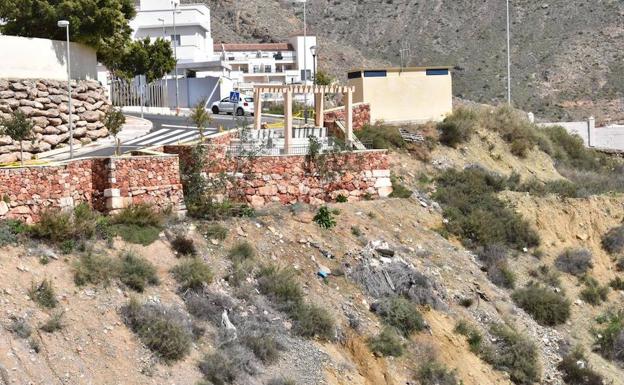 IU pide «responsabilidades patrimoniales» a los ediles del PP por el mirador de Las Colinas