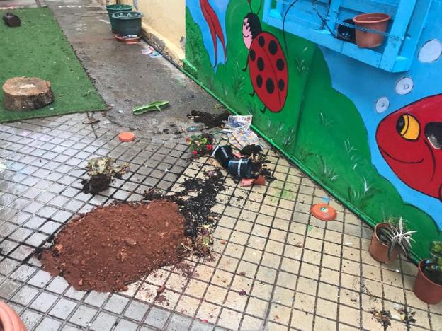 Los actos vandálicos se han convertido en una constante en el colegio Las Lomas