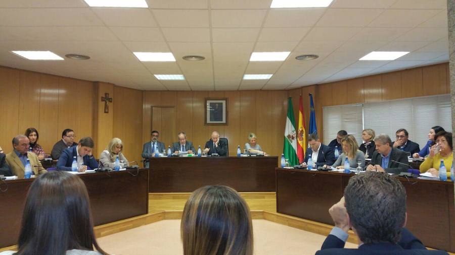 El Ayuntamiento de Roquetas de Mar ¿paralizado?