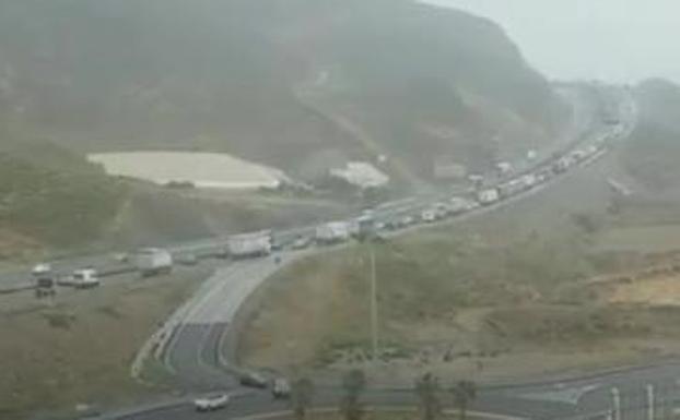 La Asociación de Vecinos de Las Colinas denuncia maniobras «temerarias» en la A7