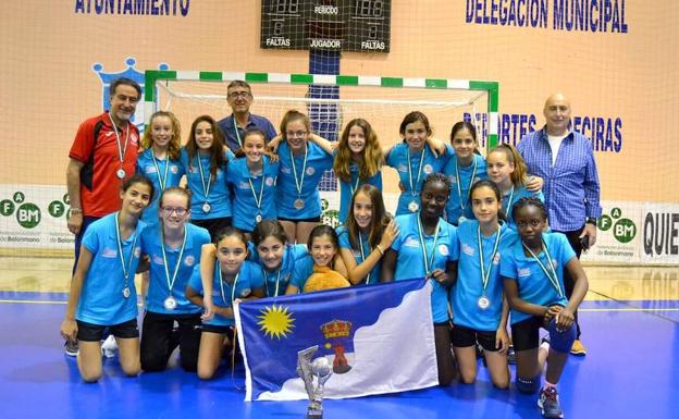 Las alevines del Club Balonmano Roquetas se proclaman subcampeonas de Andalucía