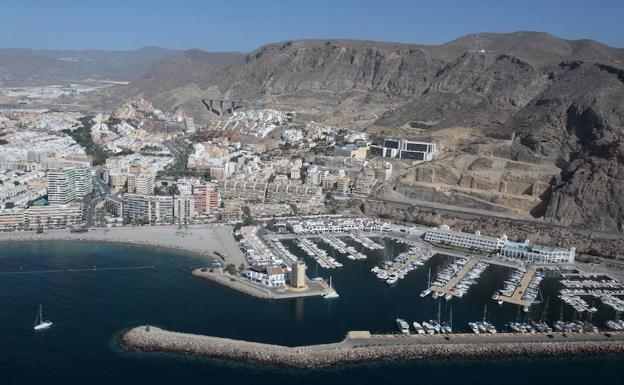 Denuncian la agresión de una paciente a dos trabajadoras del centro de salud de Aguadulce