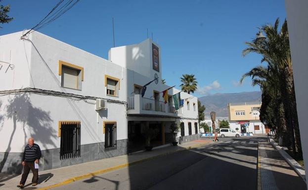 La Mojonera seguirá bajando el IBI y anuncia una revisión parcial de la ponencia de valores