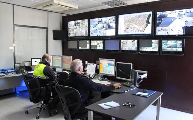 Roquetas ultima un plan para instalar cámaras de tráfico y paneles informativos