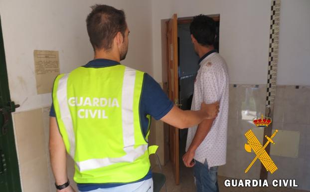 Detenidos tres jóvenes que agredieron gravemente a dos hermanos con los que negociaban una compraventa